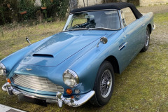 Aston-Martin-DB4-serie-V-1