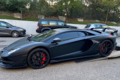 LAMBORGHINI-AVENTADOR-SVJ